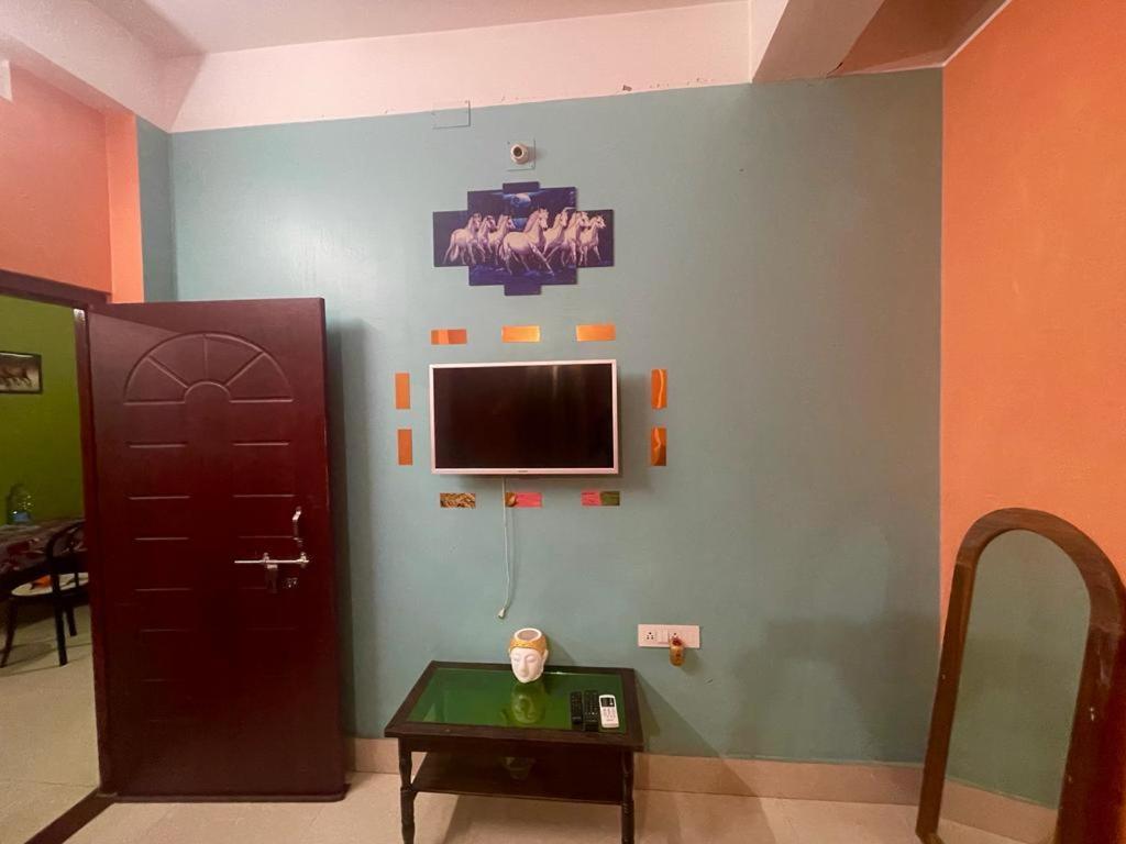 Veda Homestay Agartala Extérieur photo